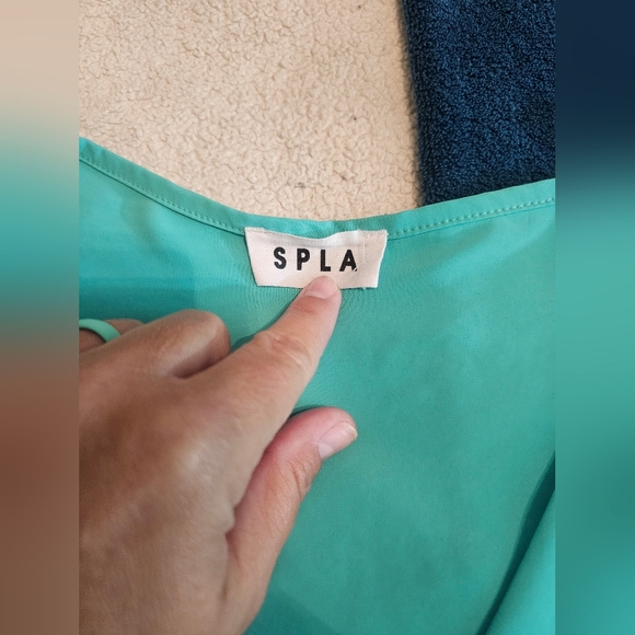 Shopin LA 2X Slinky Blouse in Mint/Seafoam Green - Picture 4 of 7